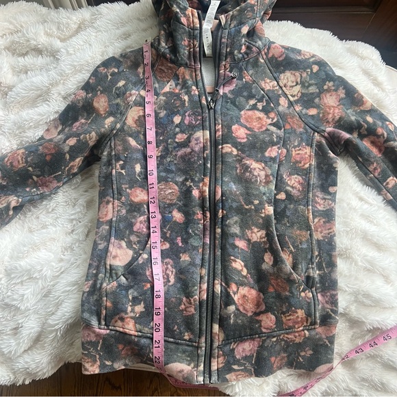 Lululemon Floral Scuba Hoodie - Picture 12 of 13